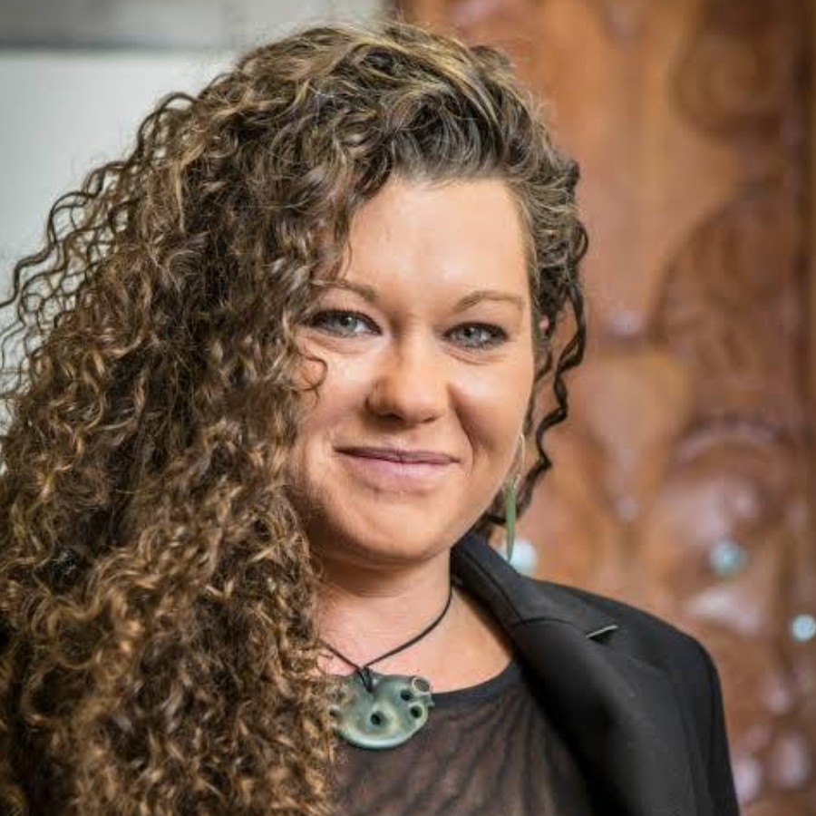 Associate Profesor Sacha Mcmeeking